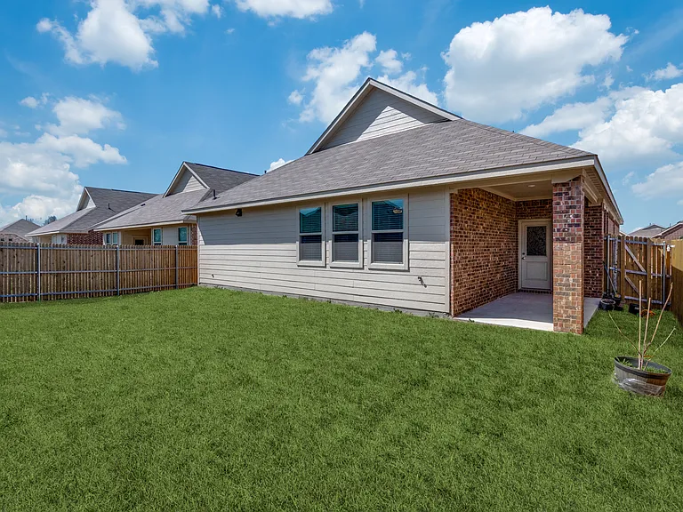 1443 Mesquite Ln — Photo 11