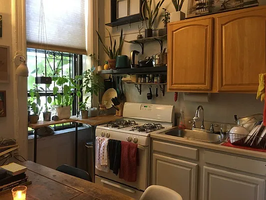 Rented by Nooklyn NYC LLC | media 4