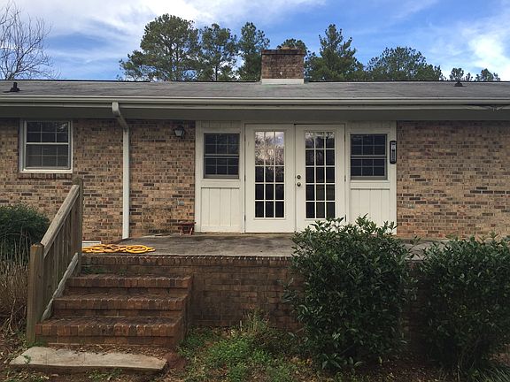 patio area with den access