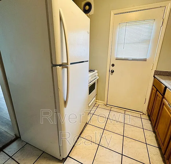 155 Clark Pl — Photo 11