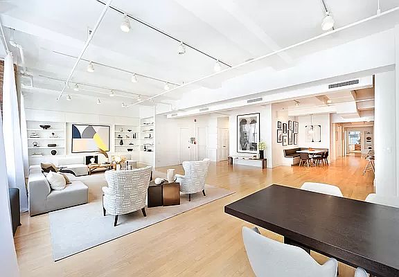 2nd image of 142 W 26th St APT 5