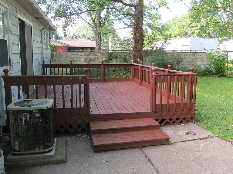 8190 Leavitt Rd — Photo 13