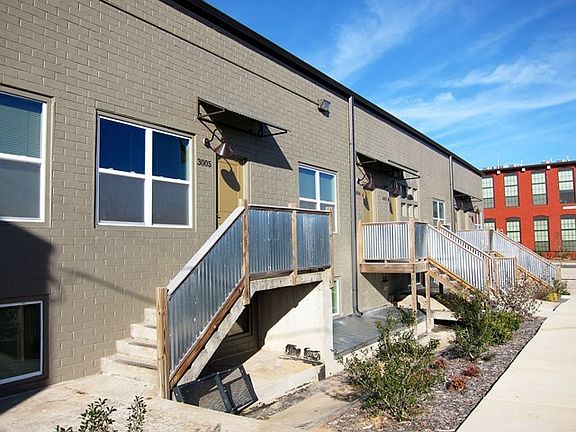 4th image of 100 S Houston St #3005