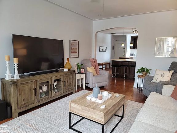 2nd image of 47-25 40th St APT 6G
