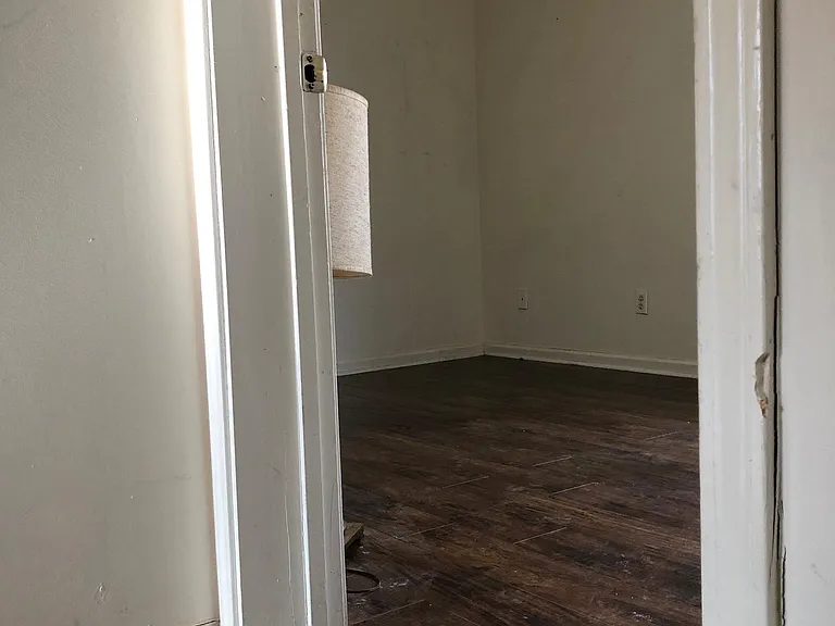 219 University Ave #B — Photo 9