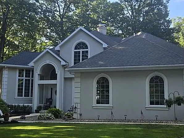 30 Mountain Dr, Shippensburg, PA 17257