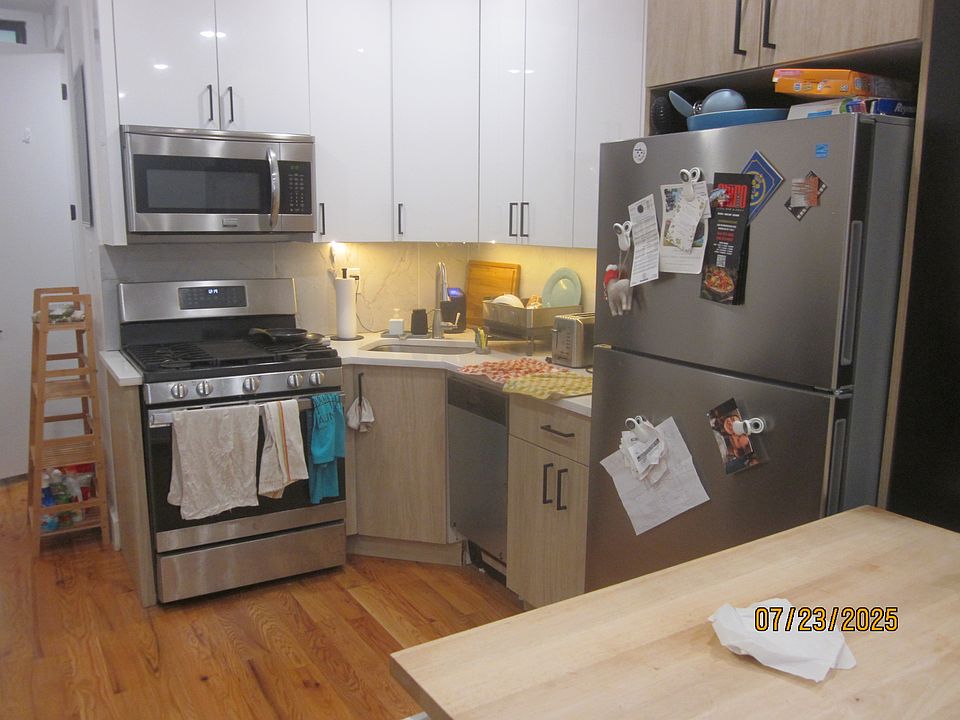 1st image of 217 Maujer St #2R