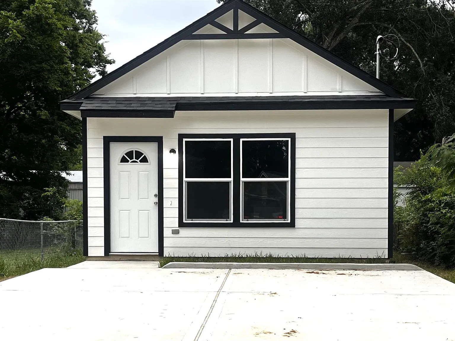 3 bed, 2.0 bath, 1000 sqft, $1,395 — Photo 1