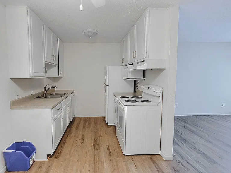 Silver View Villa — Photo 3