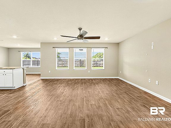 5th image of 359 Preston Way