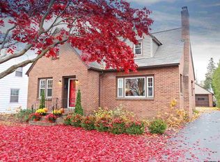 2321 Barcelona Rd, Niskayuna, NY 12309