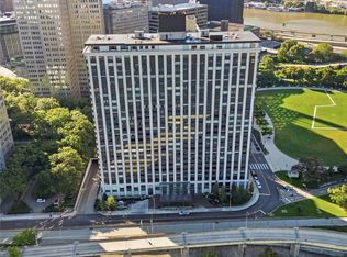 320 Fort Duquesne Blvd APT 21B, Pittsburgh, PA 15222