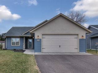 4042 John Hart Pl, Eau Claire, WI 54703