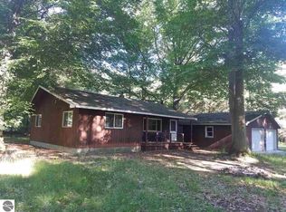 2636 Bialik Rd, Manistee, MI 49660