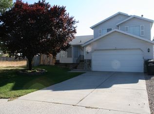 5587 W Shadberry Cir, West Jordan, UT 84081