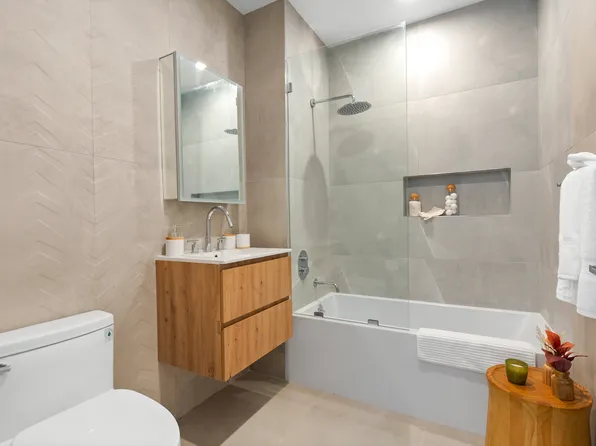 127 Concord Street image 4 of 11