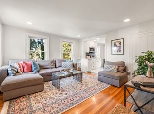 25 Mechanic St #2, Marblehead, MA 01945