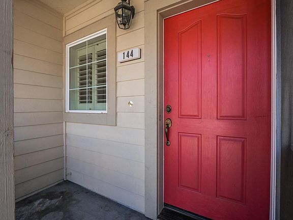 3rd image of 144 Cherry Blossom Dr
