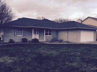 6078 Dewhirst Dr, Saginaw, MI 48638