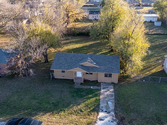4th image of 4124 SE 43rd St