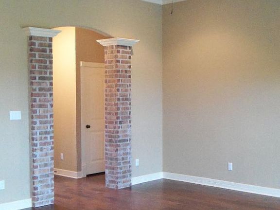 3rd image of 104 Haymarket Ct