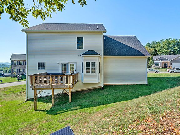 5th image of 2023 Heys Ln