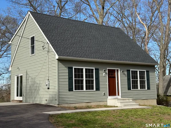 4 Rosemarie Court, Ledyard, CT 06339