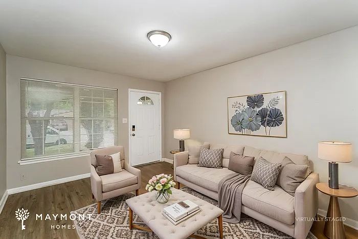 1105 De Ridder St — Photo 6