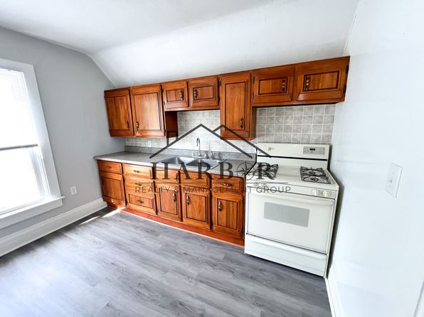 527 Boone St #3