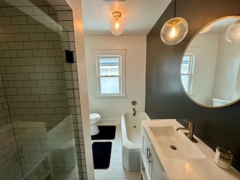 606 Harvard St — Photo 24