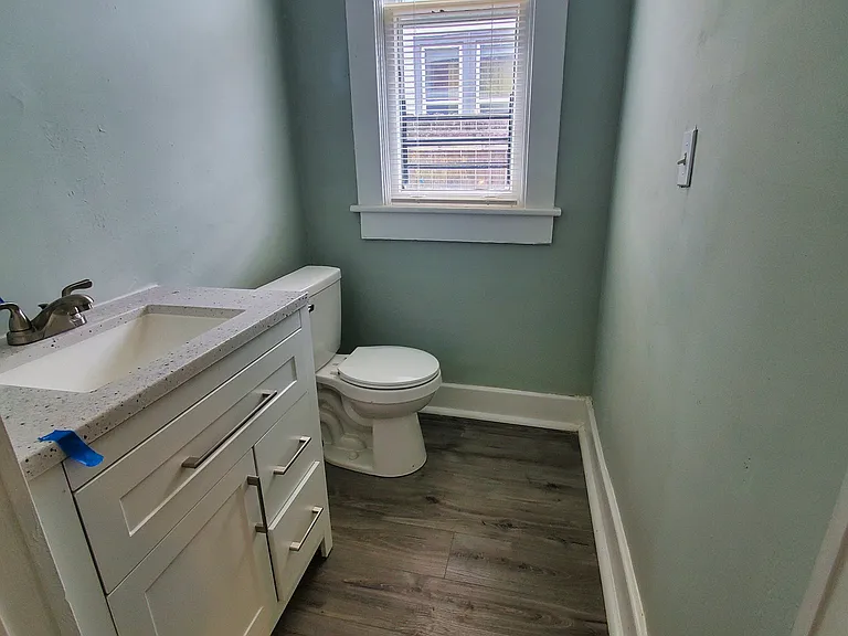 1552 Monroe Ave — Photo 14