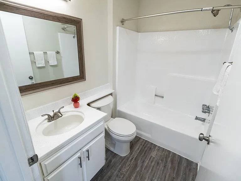 6651 Haskell Ave — Photo 31