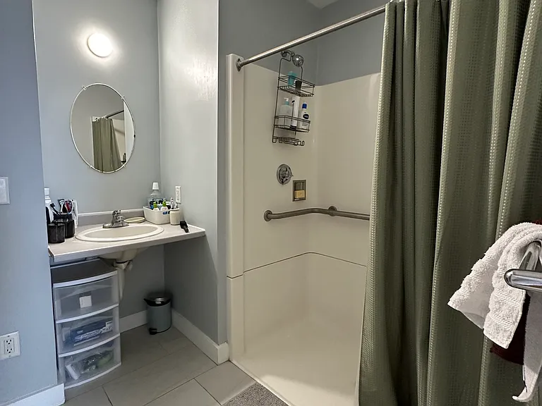 899 Hancock St — Photo 10