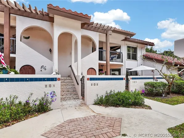 6031 SE Martinique Dr APT 202, Stuart, FL 34997