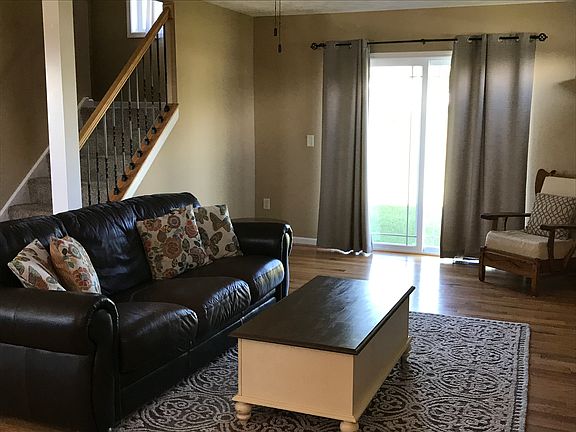 5th image of 30 Aspen Springs Dr