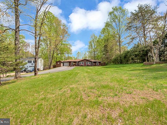 2nd image of 34 Clover Hill Dr
