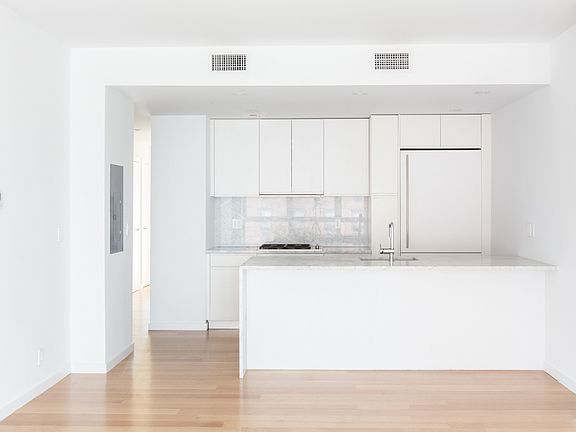 4th image of 250 Bowery APT 4B