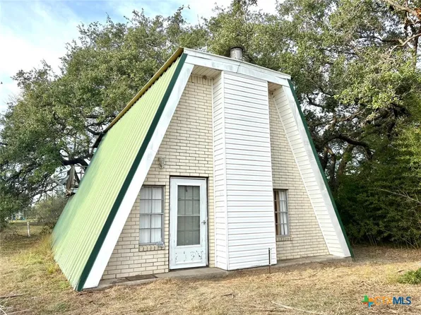 24 Colake Dr, Victoria, TX 77905