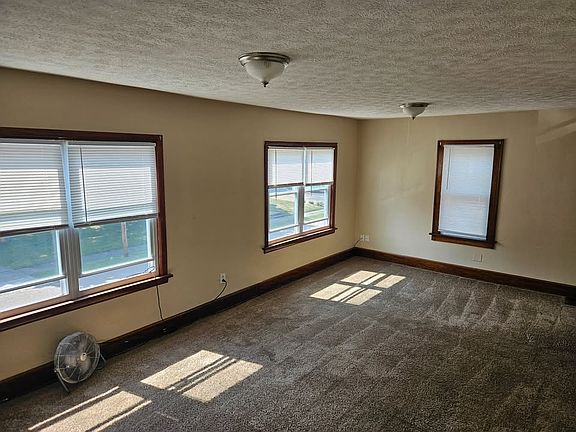 3rd image of 139 E 10th St #2