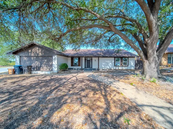 8820 S Normandale St, Fort Worth, TX 76116