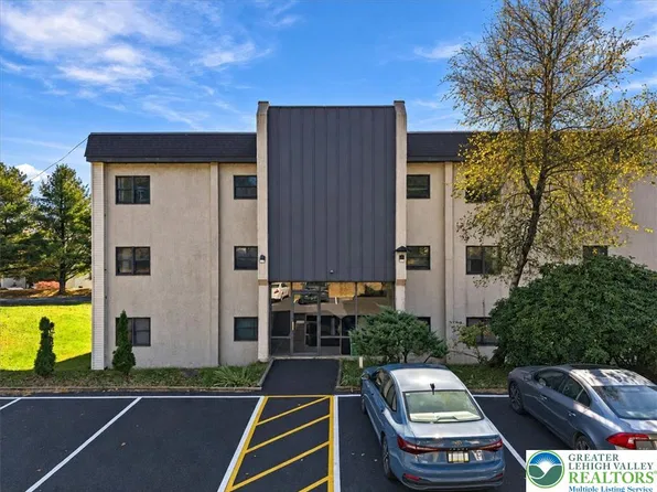 130 Foxfire Dr APT 301, Mount Pocono, PA 18344