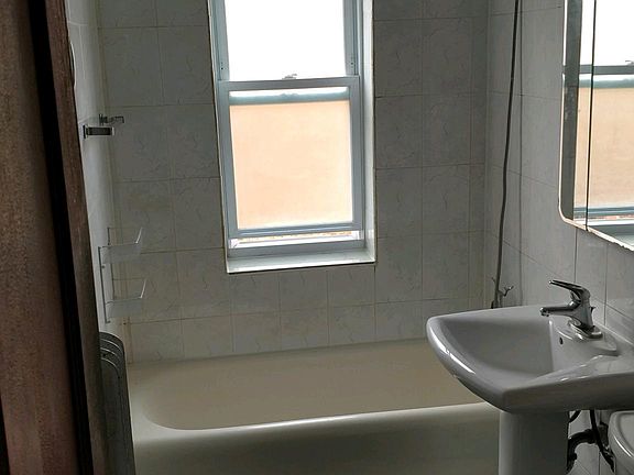 5th image of 3353 N Lawndale Ave APT 4