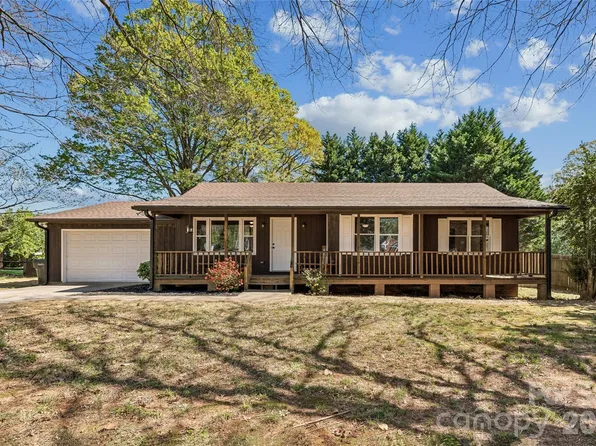 585 Love St SW, Concord, NC 28027