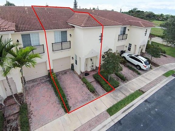 3rd image of 122 S Longport Cir #12E