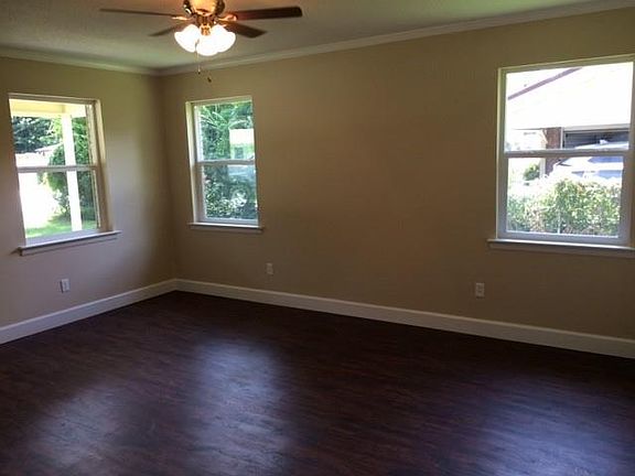 3rd image of 133 McDowell Ave