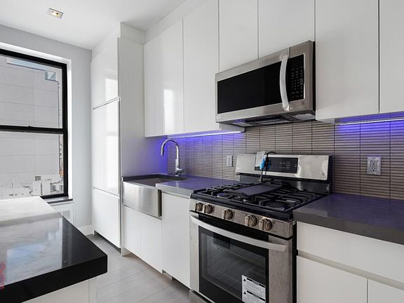 2nd image of 145 Attorney St APT 4B