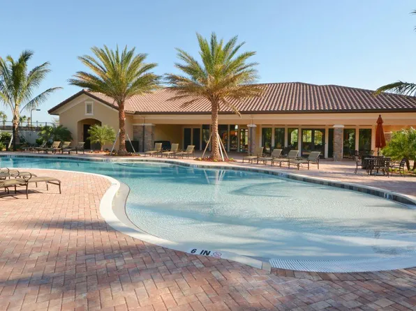 5867 Cavano Dr, Sarasota, FL 34232