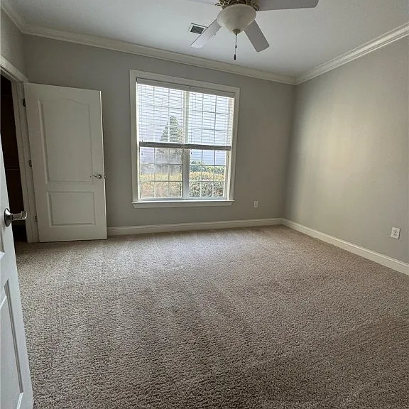 381 Gallery Dr #201 — Photo 9