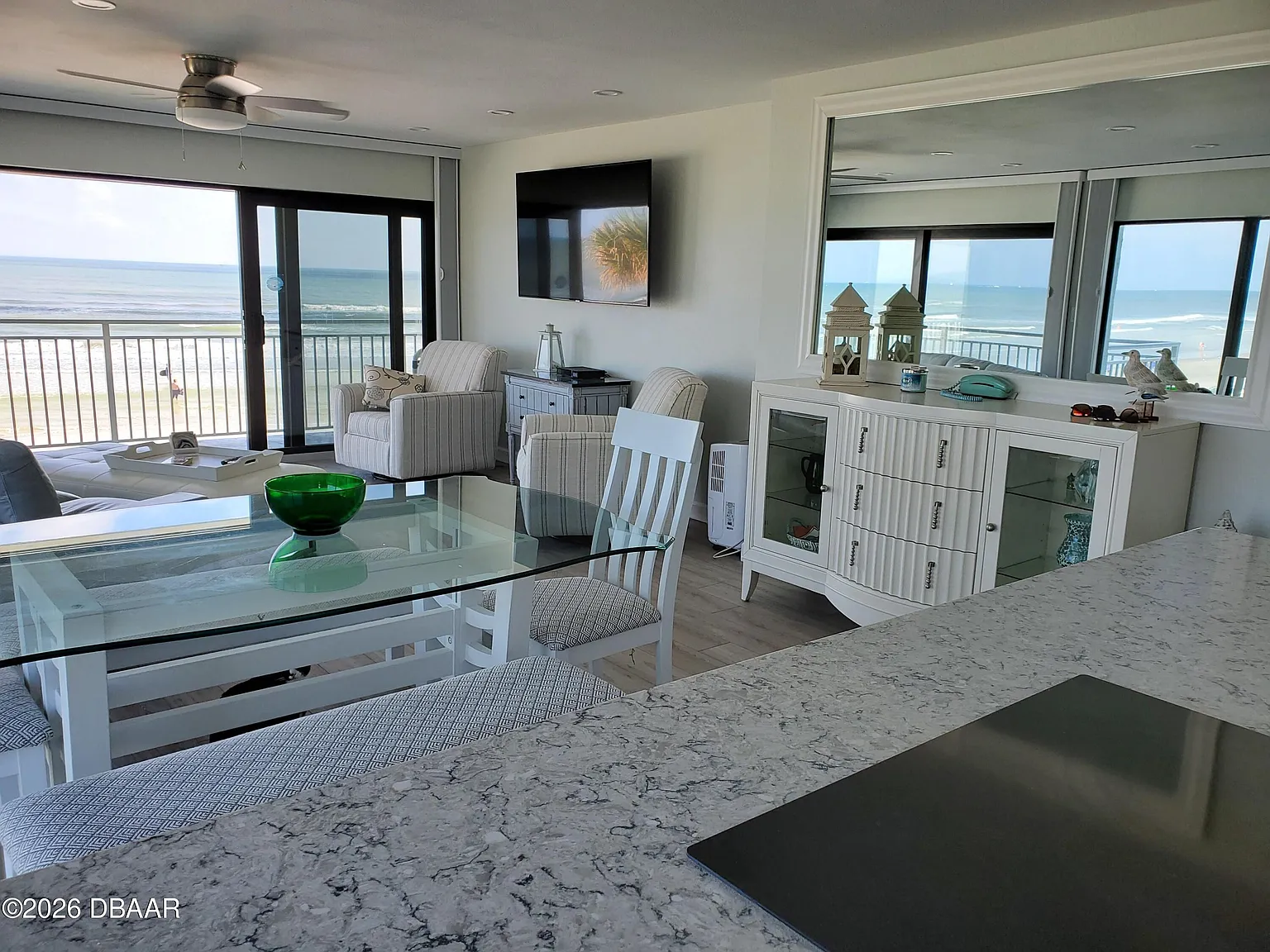 3 bed, 2.0 bath, 1240 sqft, $6,600 — Photo 1