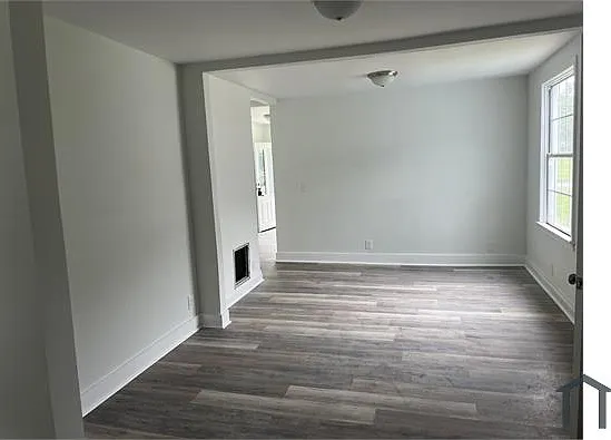 2526 Lee Ave SW — Photo 4